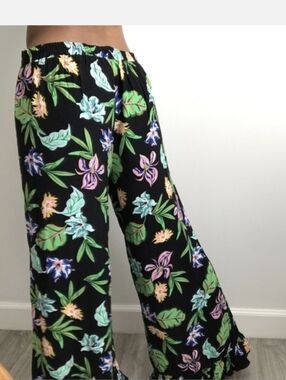 Saint Tropez West Floral Wide Leg Crop Pant M